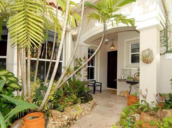 949 N Harbor Vw N, Hollywood FL 33019