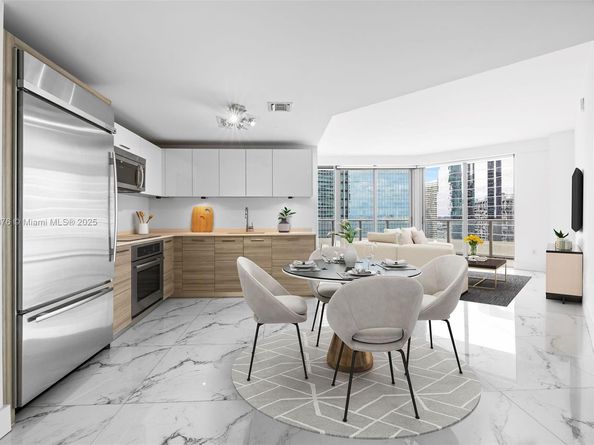 1300 Brickell Bay Dr 2402, Miami FL 33131