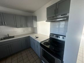 18700 NE 3rd Ct 626, Miami FL 33179