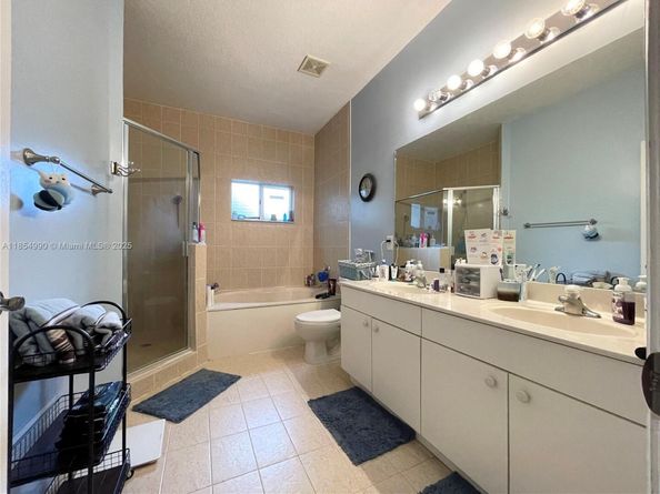 2875 NE 4th St, Homestead FL 33033