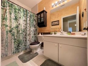 2875 NE 4th St, Homestead FL 33033