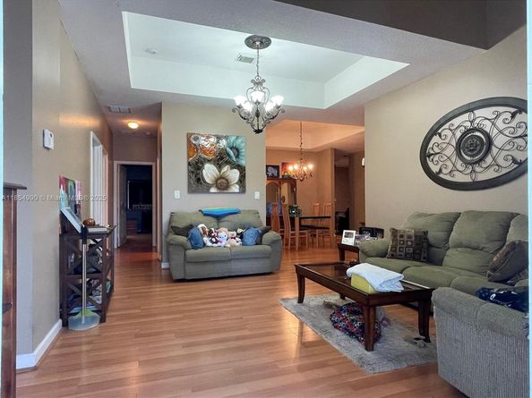 2875 NE 4th St, Homestead FL 33033