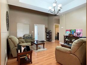 2875 NE 4th St, Homestead FL 33033