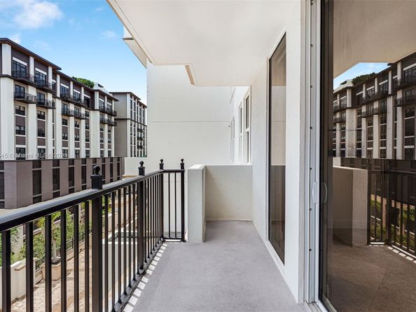 4100 Salzedo St 601, Coral Gables FL 33146