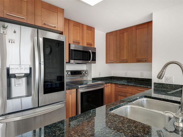 4100 Salzedo St 601, Coral Gables FL 33146