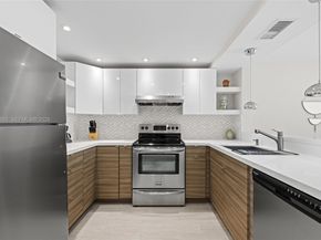 1665 Bay Rd 518, Miami Beach FL 33139