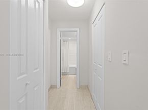 1665 Bay Rd 518, Miami Beach FL 33139