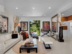 1111 N Venetian Dr, Miami FL 33139