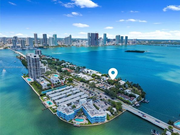 1111 N Venetian Dr, Miami FL 33139