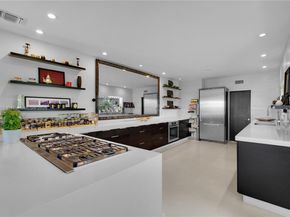 1111 N Venetian Dr, Miami FL 33139
