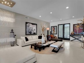 1111 N Venetian Dr, Miami FL 33139
