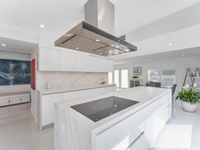 1903 Bay Dr, Pompano Beach FL 33062