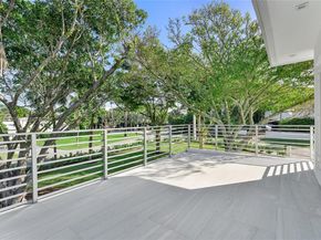 1903 Bay Dr, Pompano Beach FL 33062