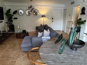 4713 NW 7th St, Miami FL 33126