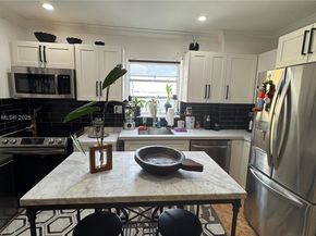 4713 NW 7th St, Miami FL 33126