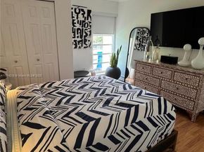 4713 NW 7th St, Miami FL 33126