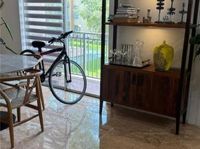 4713 NW 7th St, Miami FL 33126