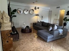 4713 NW 7th St, Miami FL 33126