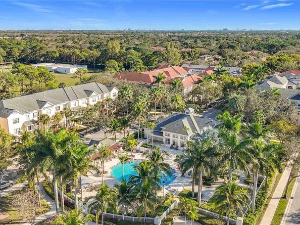 125 Galicia Way 204, Jupiter FL 33458