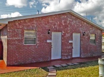 817 Foster Rd