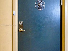 251 174 107, Sunny Isles Beach FL 33160