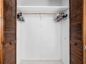 251 174 107, Sunny Isles Beach FL 33160