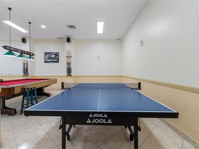 251 174 107, Sunny Isles Beach FL 33160