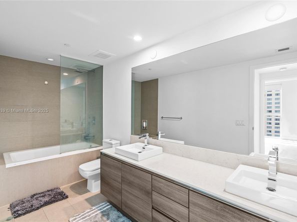 1080 Brickell Ave 1502, Miami FL 33131