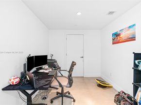 1080 Brickell Ave 1502, Miami FL 33131