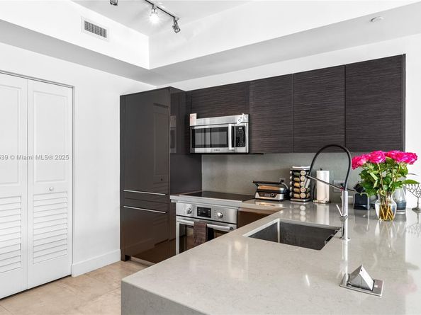 1080 Brickell Ave 1502, Miami FL 33131