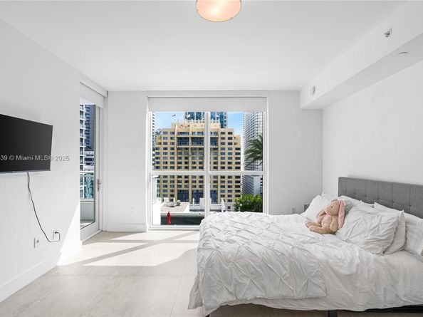 1080 Brickell Ave 1502, Miami FL 33131