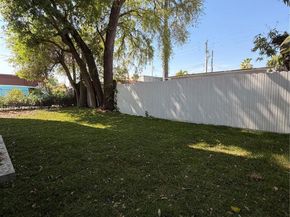 1629 NW 40th St, Miami FL 33142