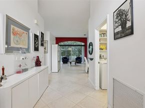 8752 NW 75th Ct, Tamarac FL 33321