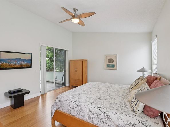 8752 NW 75th Ct, Tamarac FL 33321