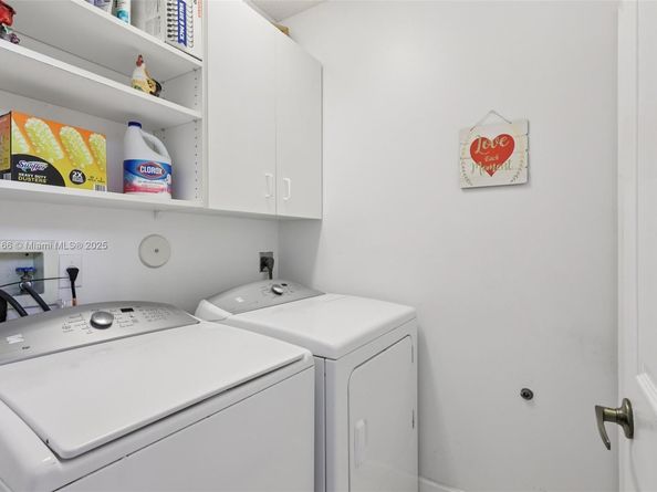 8752 NW 75th Ct, Tamarac FL 33321