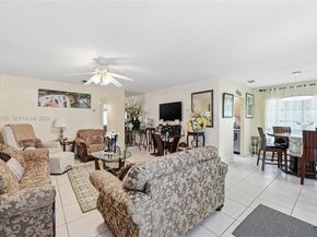 8431 NW 12th St D68, Plantation FL 33322