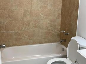 7090 NW 179th St 108, Hialeah FL 33015