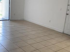 7090 NW 179th St 108, Hialeah FL 33015