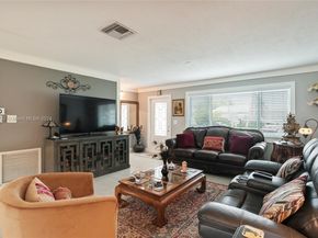 1051 NW 88th Way, Plantation FL 33322