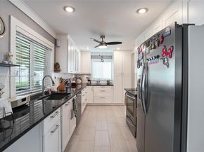 1051 NW 88th Way, Plantation FL 33322
