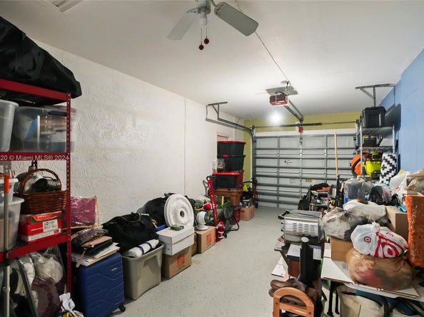 1051 NW 88th Way, Plantation FL 33322