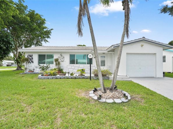 1051 NW 88th Way, Plantation FL 33322