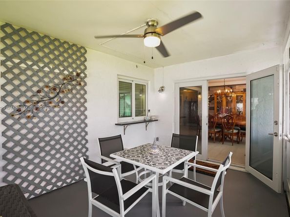 1051 NW 88th Way, Plantation FL 33322