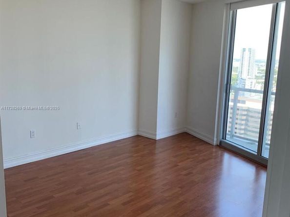185 SW 7th St 2505, Miami FL 33130