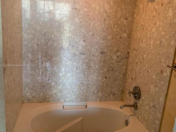185 SW 7th St 2505, Miami FL 33130