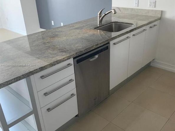 185 SW 7th St 2505, Miami FL 33130