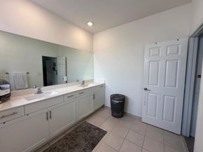 22952 SW 127th Ct 1, Miami FL 33170