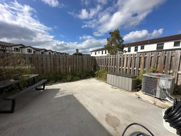 22952 SW 127th Ct 1, Miami FL 33170