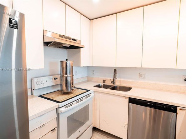 1817 S Ocean driv 918, Hallandale Beach FL 33009