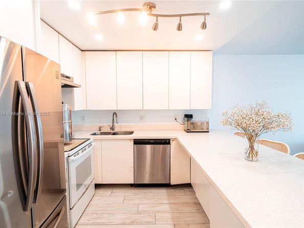 1817 S Ocean driv 918, Hallandale Beach FL 33009